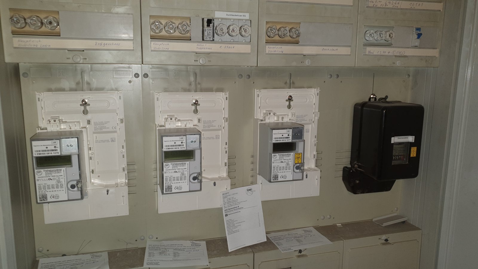 Wohn- / Geschäftshaus mit Büro & 2 Wohnungen   &quot;&quot;ZENTRAL in KANDERN&quot;&quot;