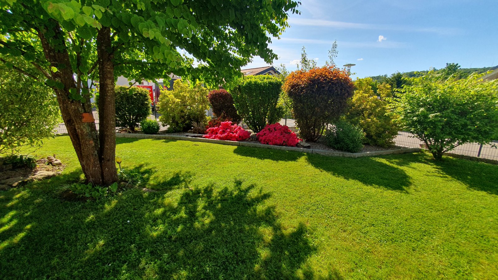 EFH mit Terrasse und traumhaftem Garten 