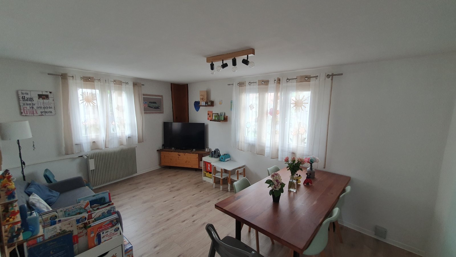 EFH mit ELW & Nebengebäude zentral in Kandern