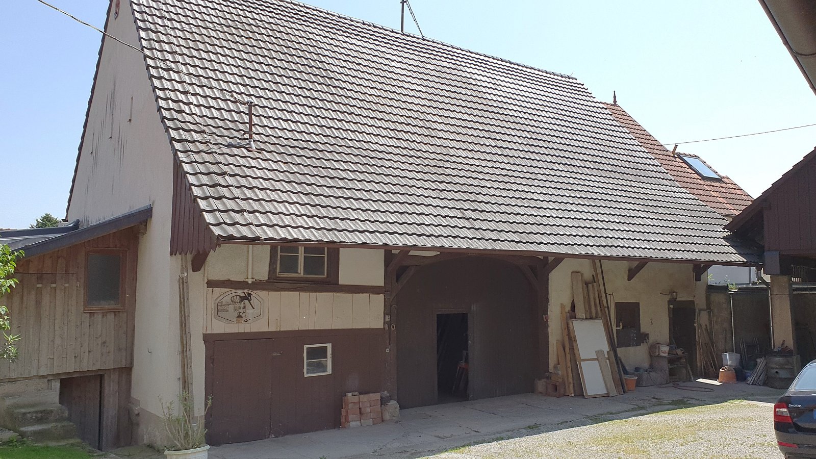 1-2 FH mit 2 Ökonomiegebäuden, 2 Gar. & 2 Gärten