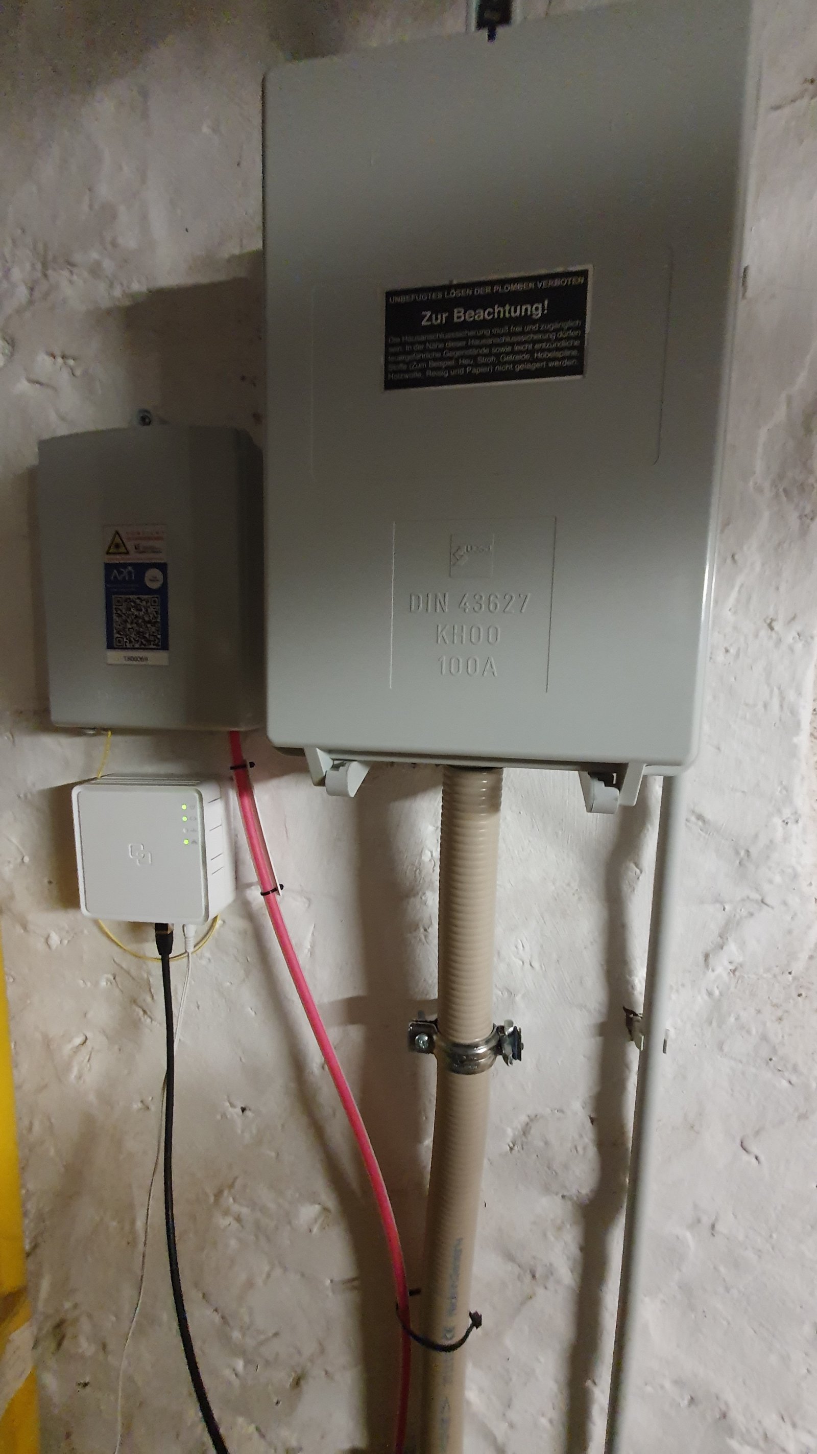 1-2 FH mit 2 Ökonomiegebäuden, 2 Gar. & 2 Gärten