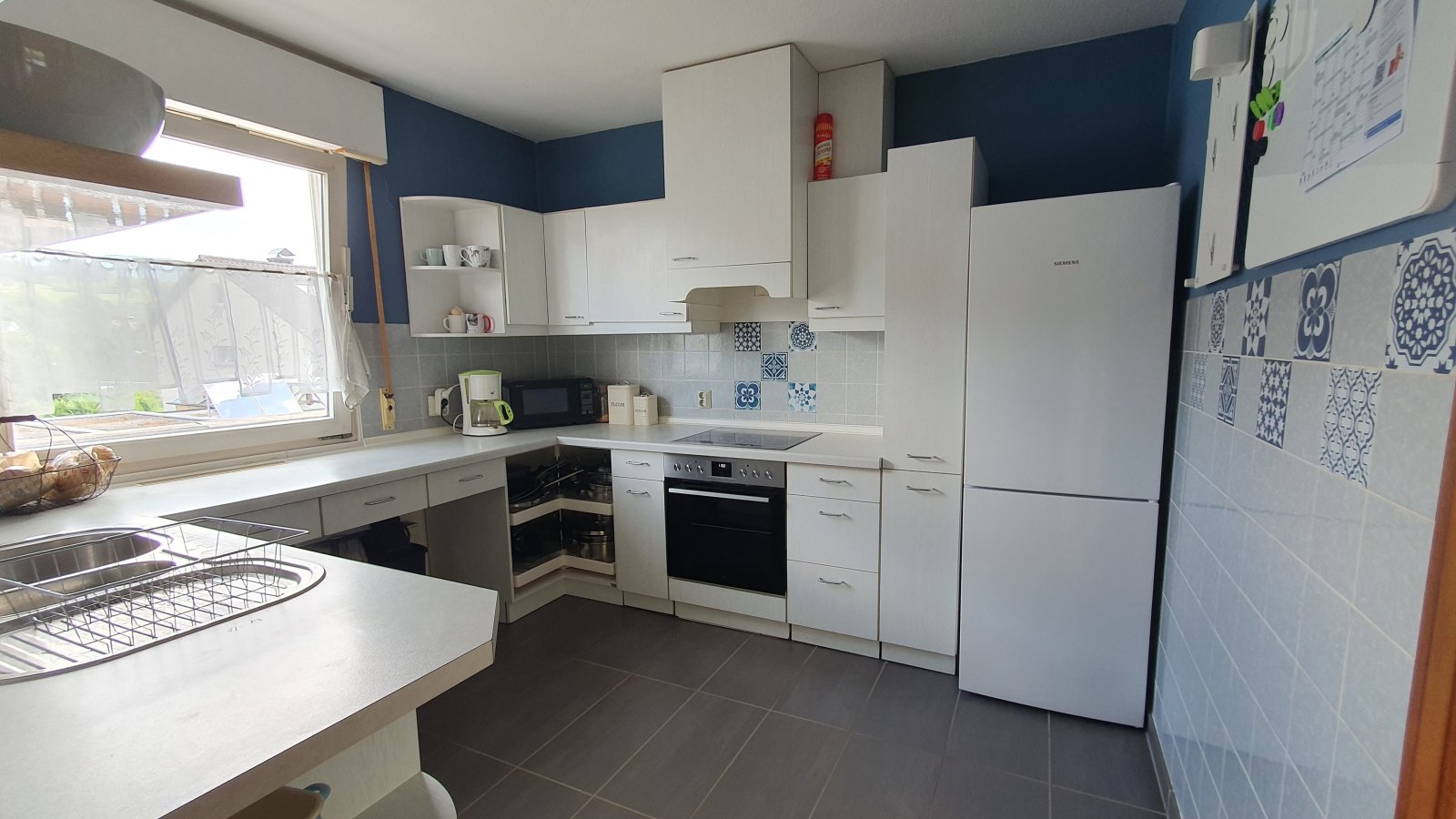 EFH, 2 Terrassen, 2 Garagen, 825 m² Grundstück