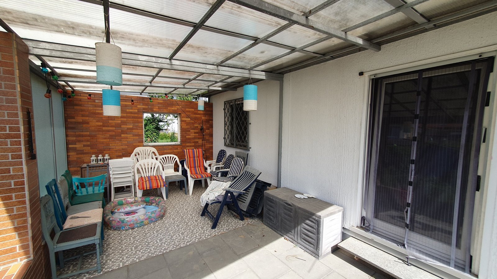 EFH, 2 Terrassen, 2 Garagen, 825 m² Grundstück