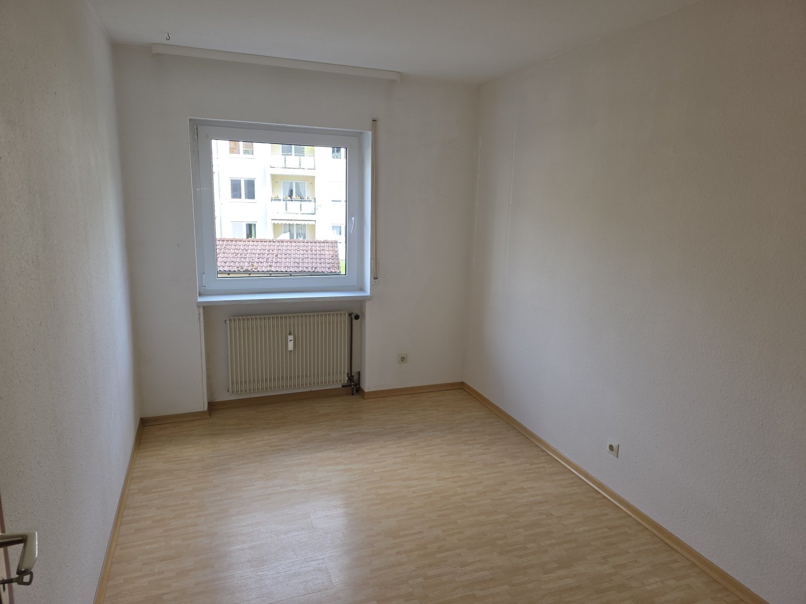 4,5 Zi.-ETW mit EBK, Balkon, Aufzug & TG-Platz