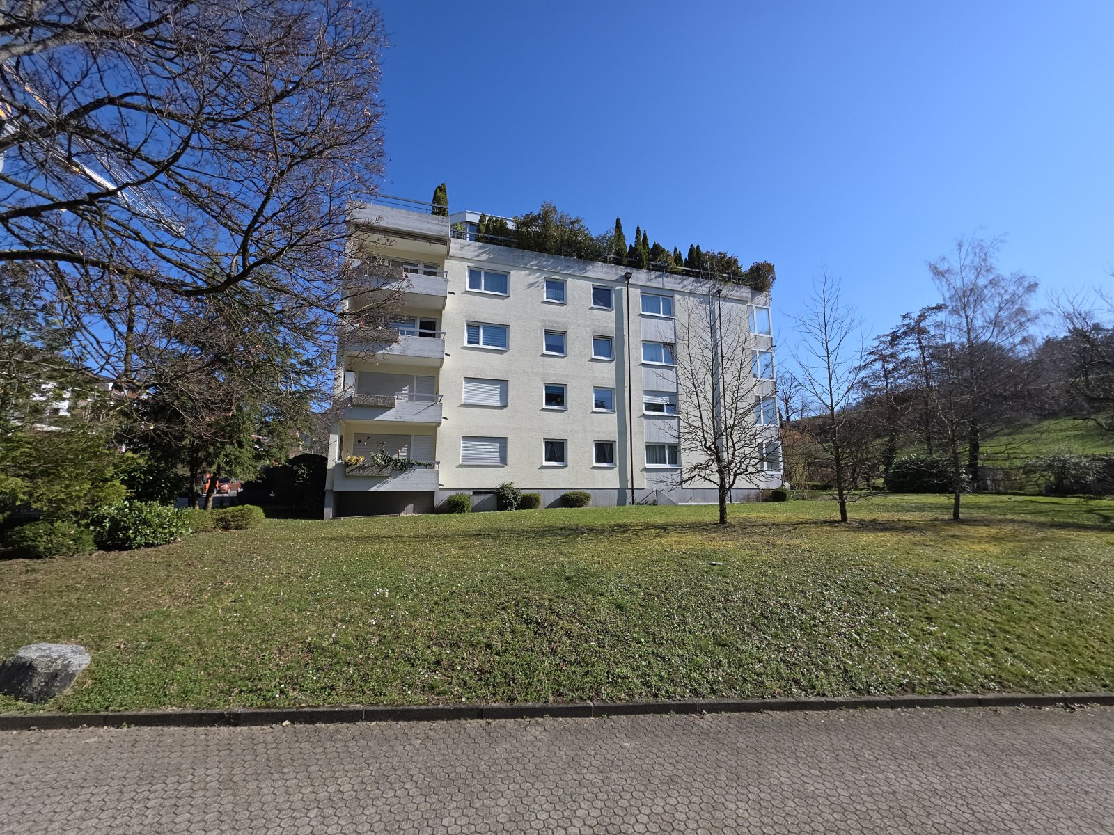 4,5 Zi.-ETW mit EBK, Balkon, Aufzug & TG-Platz