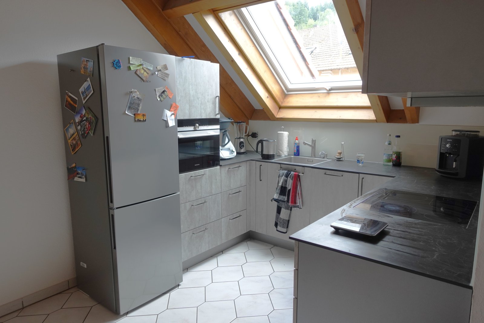 3 Zi.-ETW im DG/Dachspitz mit EBK, Balkon & TG