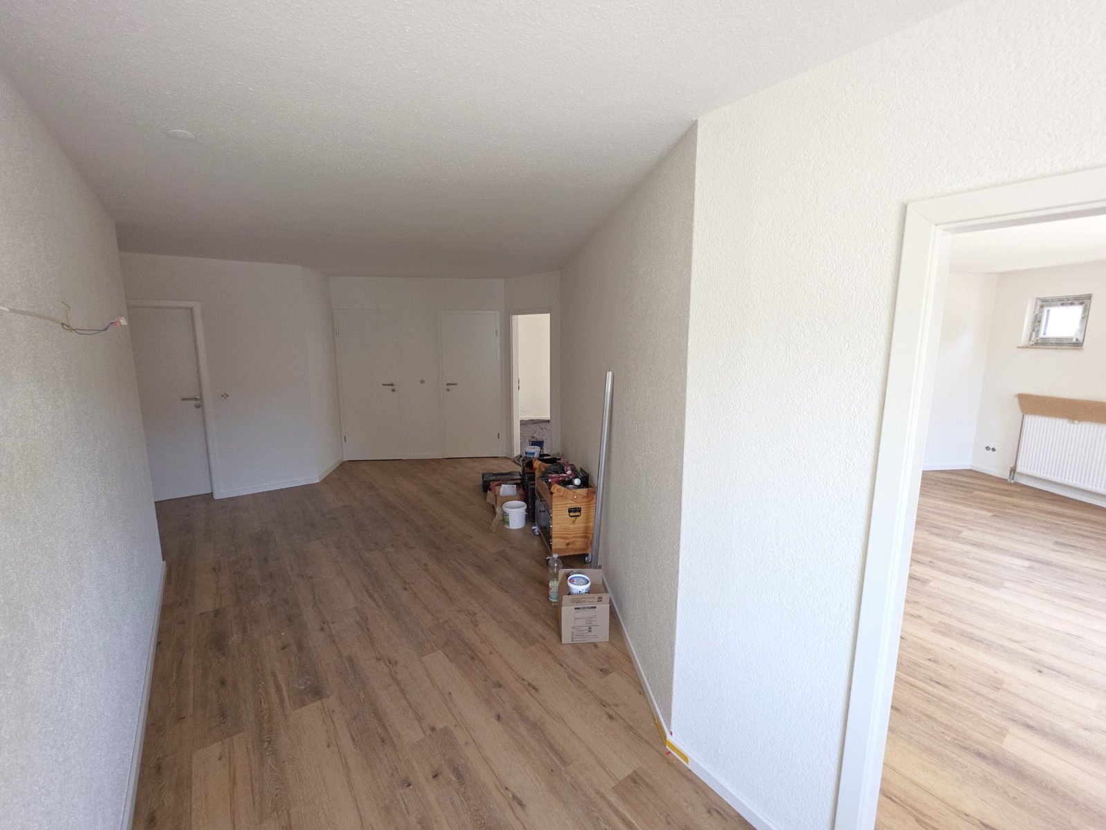 Großzügige, renovierte 5 Zi.-Mietwhg. mit Garage