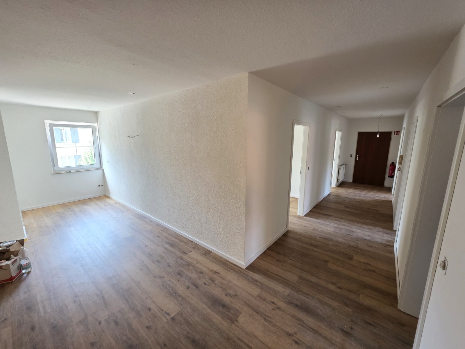 Großzügige, renovierte 5 Zi.-Mietwhg. mit Garage