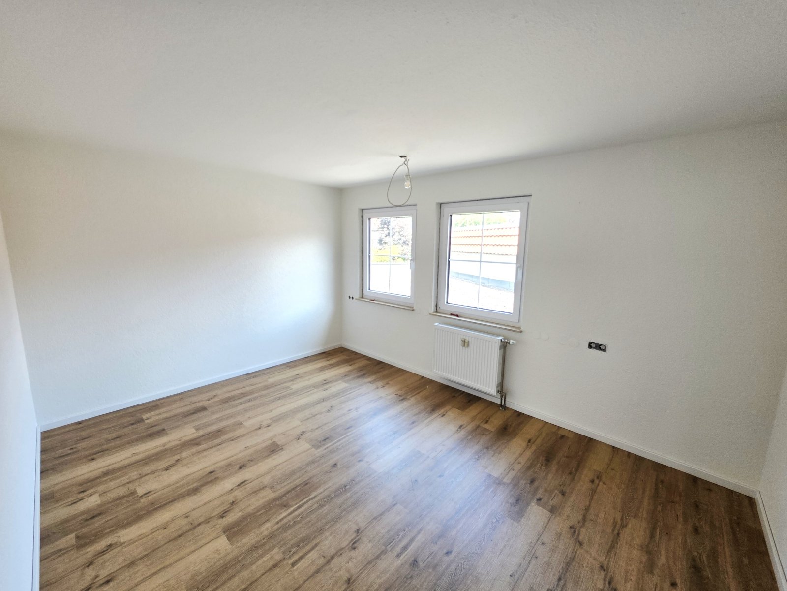 Großzügige, renovierte 5 Zi.-Mietwhg. mit Garage