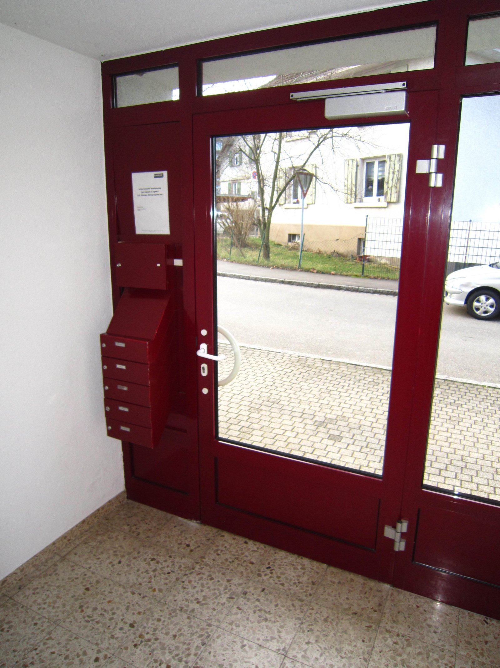 Großzügige, renovierte 5 Zi.-Mietwhg. mit Garage