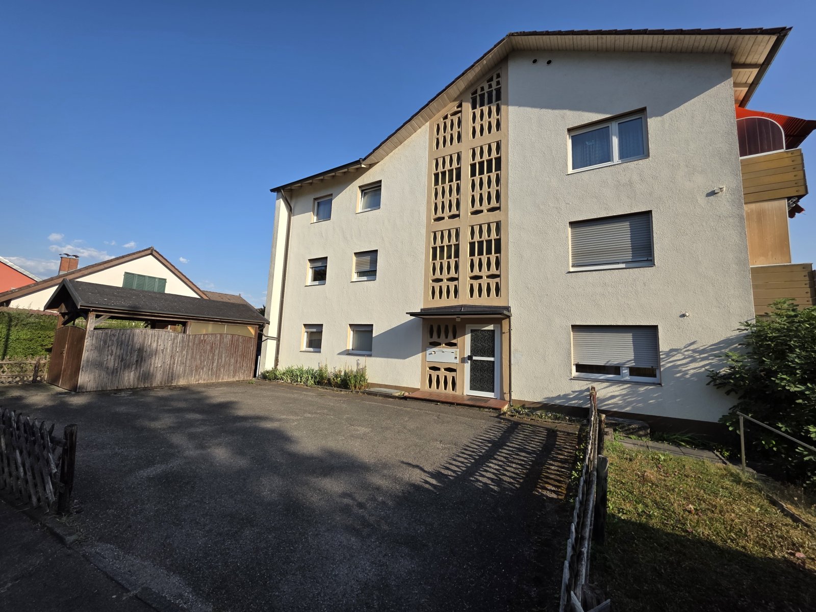 4 Zi.-ETW/1.OG mit Balkon/Garage Ruhige Lage!