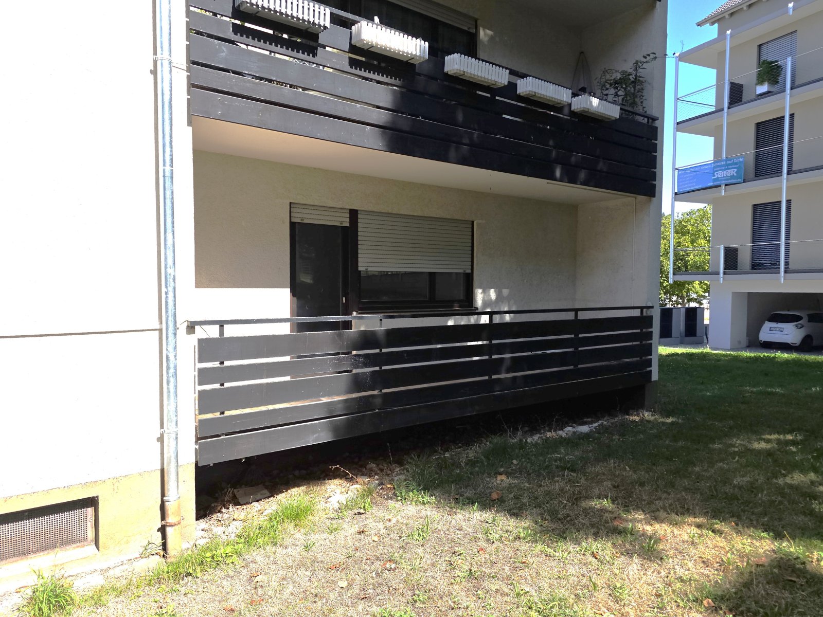 Renovierte 3 Zi.-Whg. mit EBK, Balkon & KFZ-PL.