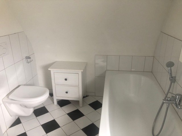 Wannenbad/WC, DG Wannenbad/WC, DG