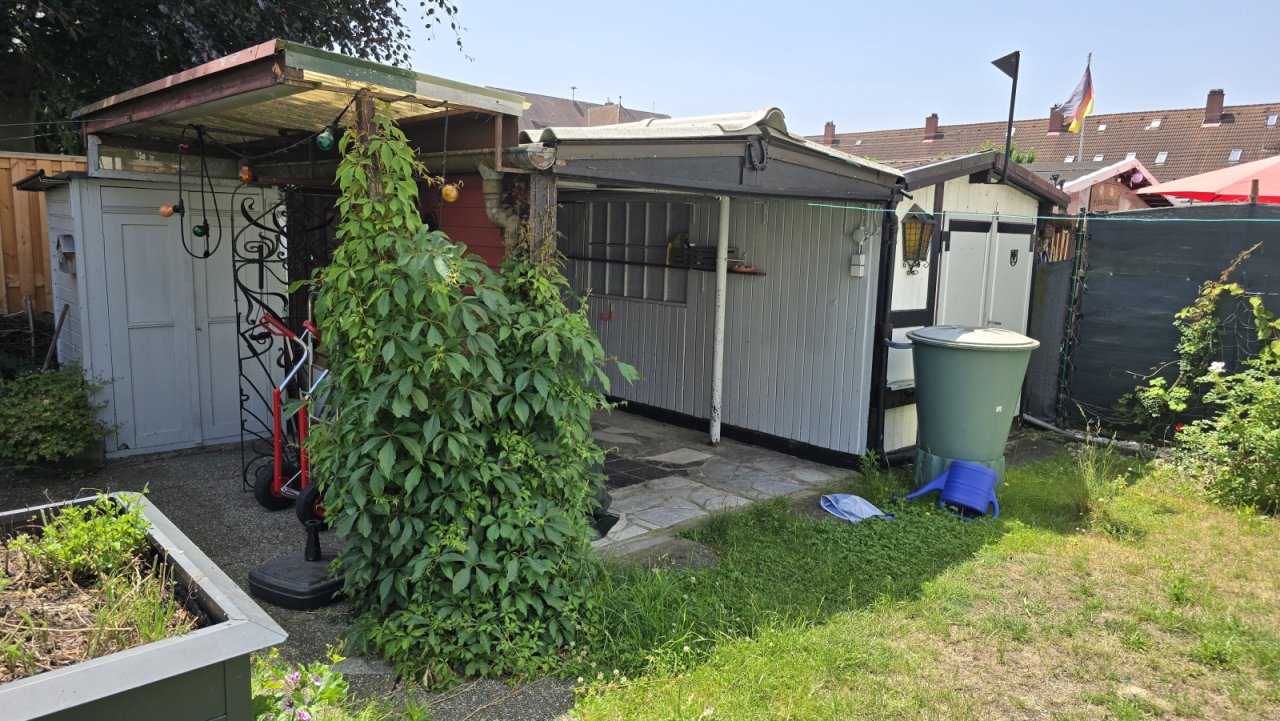 Gartenhaus / überdachter Freisitz Gartenhaus / überdachter Freisitz