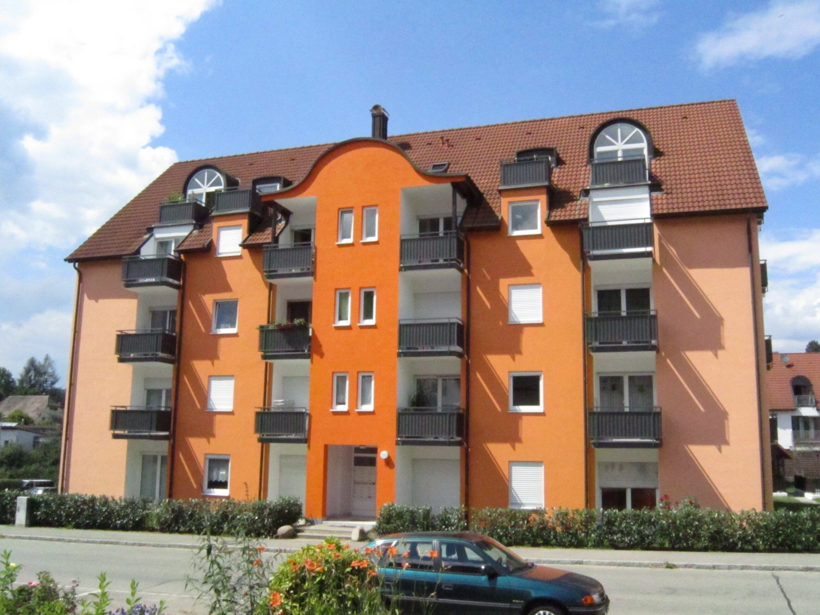2 Zi.-Mietwohnung im 1.OG mit 2 x Balkon + TG 2 Zi.-Mietwohnung im 1.OG mit 2 x Balkon + TG