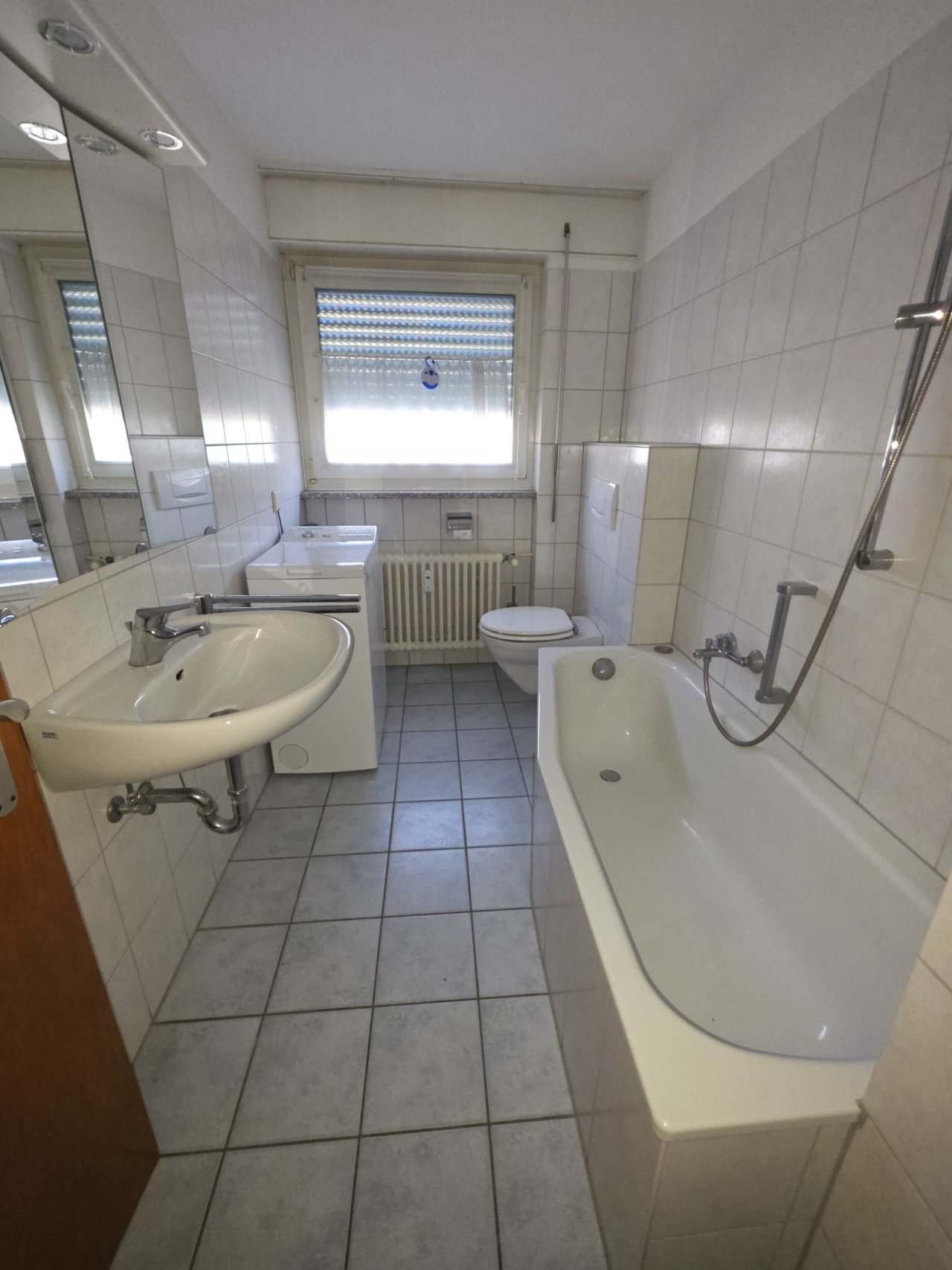 Wannenbad/WC Wannenbad/WC