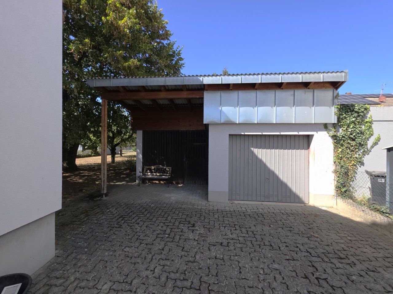 Garage mit Remise Garage mit Remise