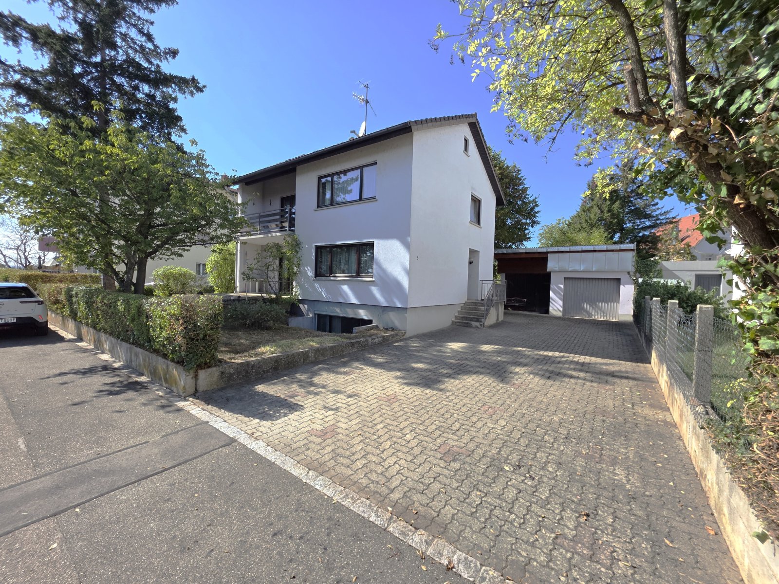 EFH mit Schopf & Garage auf 933 m² Grundstück EFH mit Schopf & Garage auf 933 m² Grundstück